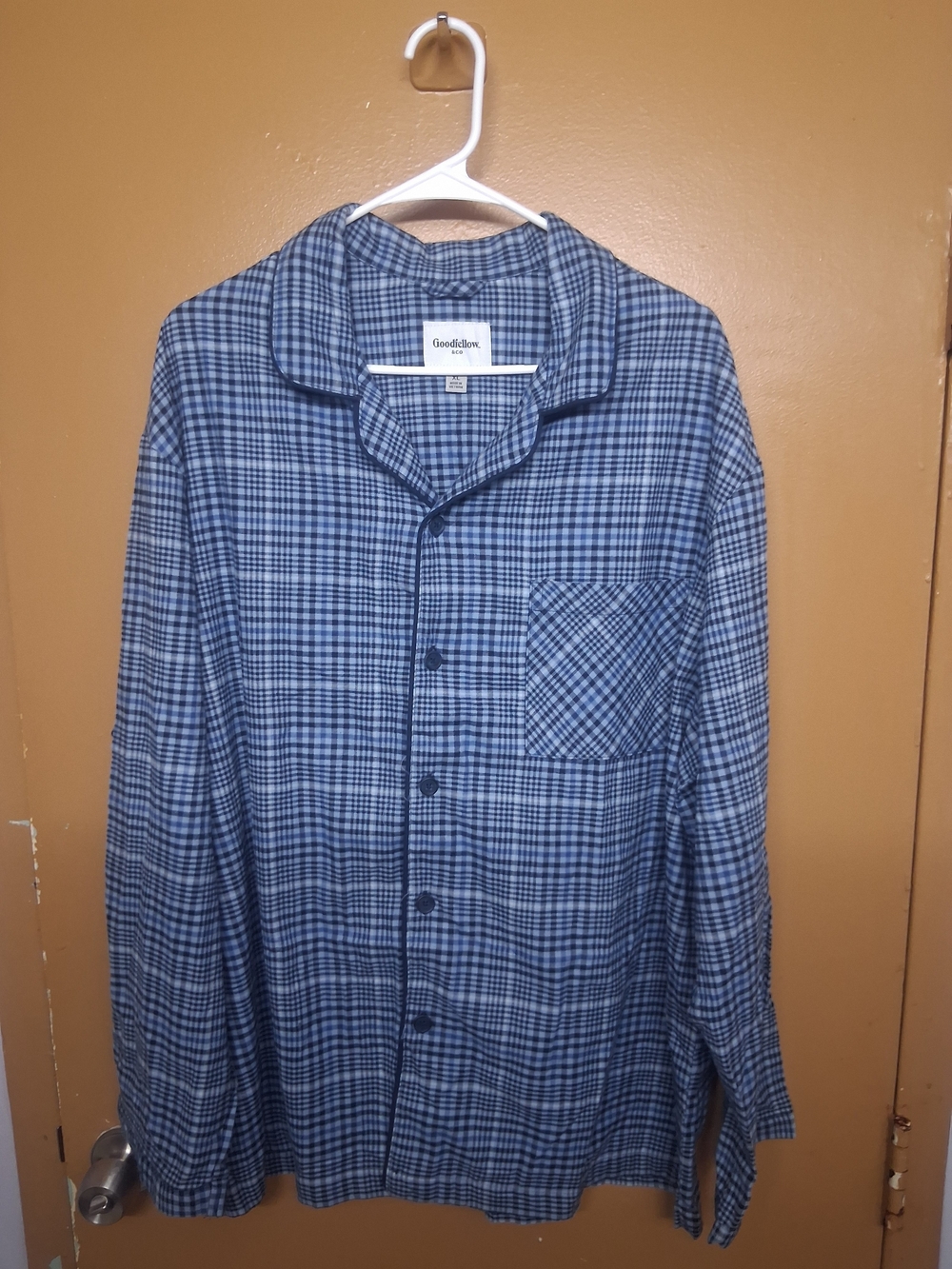 Goodfellow & Co XL Men's Navy and Light Blue Plaid Button-Down Shirt